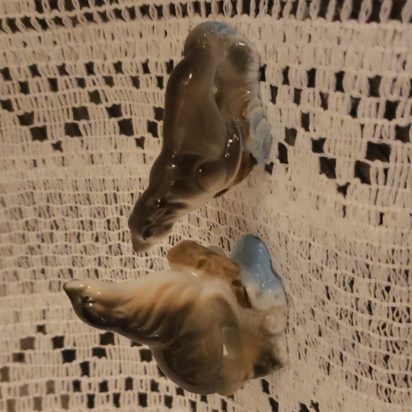 Miniature Seals | Pair of Bone China Figurines | Made in Japan - Picture 3 of 6